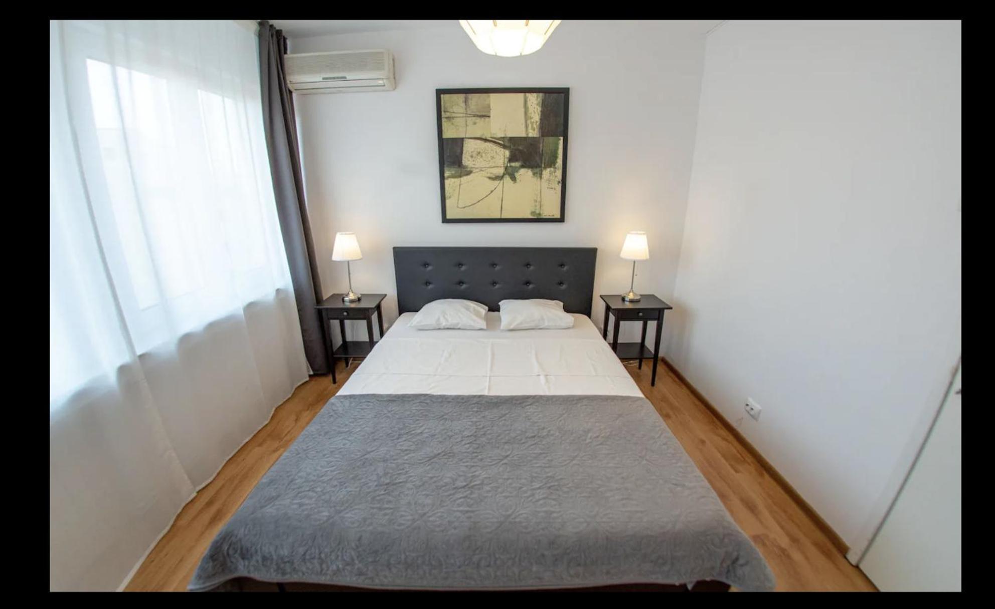 Roof Apartment *